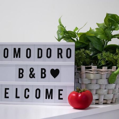 Pomodoro Ac Bed & Breakfast เนเปิลส์ ภายนอก รูปภาพ